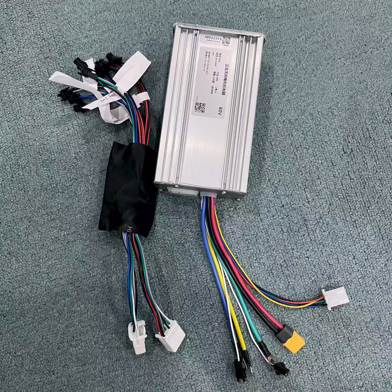 高品質 60V 5600W 6000W 電動スクーター 50 - 60V 5600W Dual Motor Electric Scooter のレビューと価格